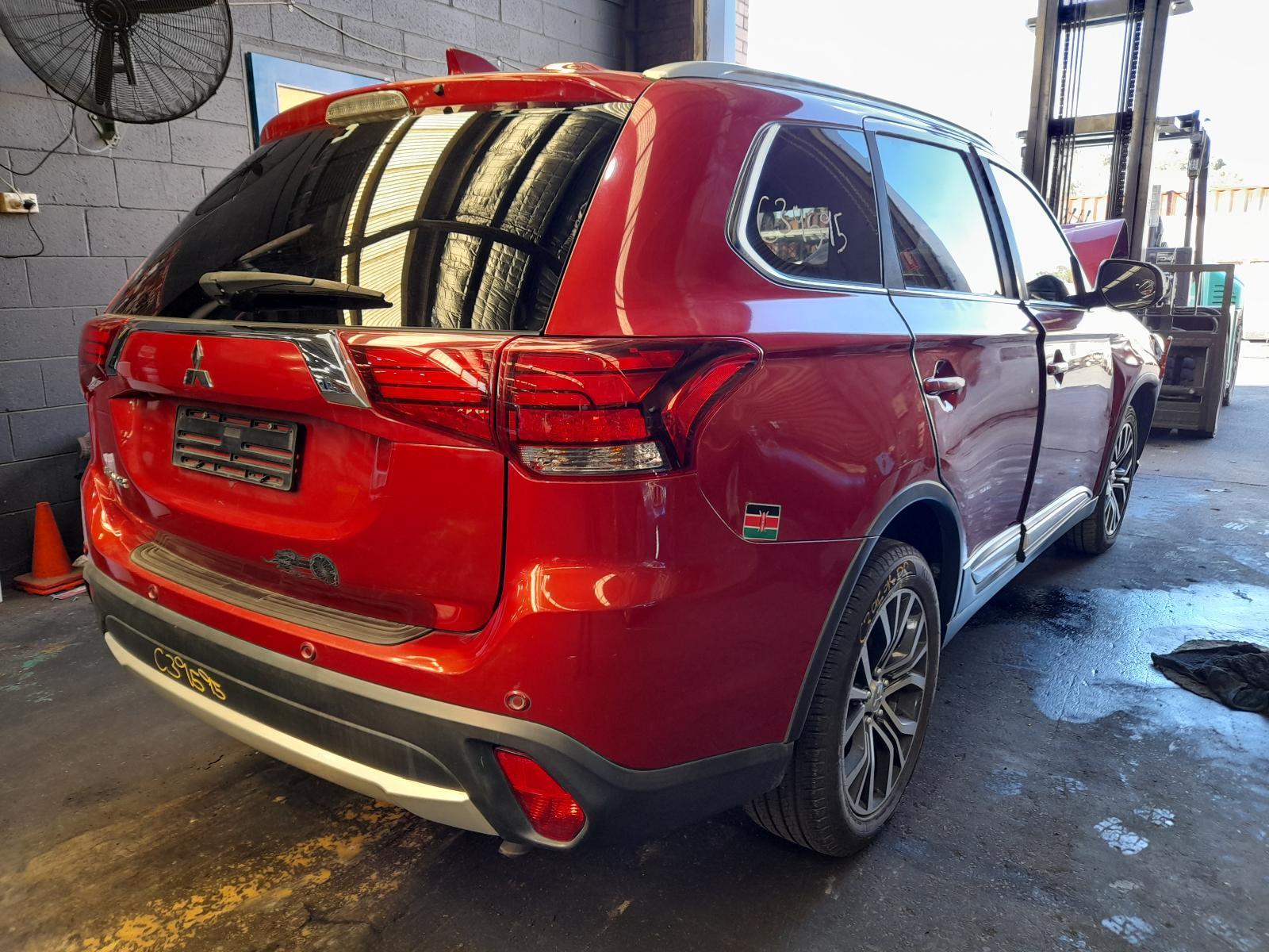 View Auto part Trans/Gearbox Mitsubishi Outlander 2016