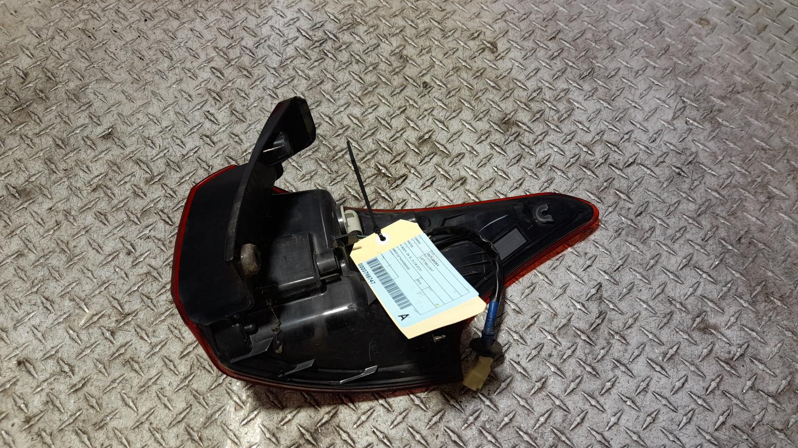 View Auto part Left Taillight Mitsubishi Outlander 2016