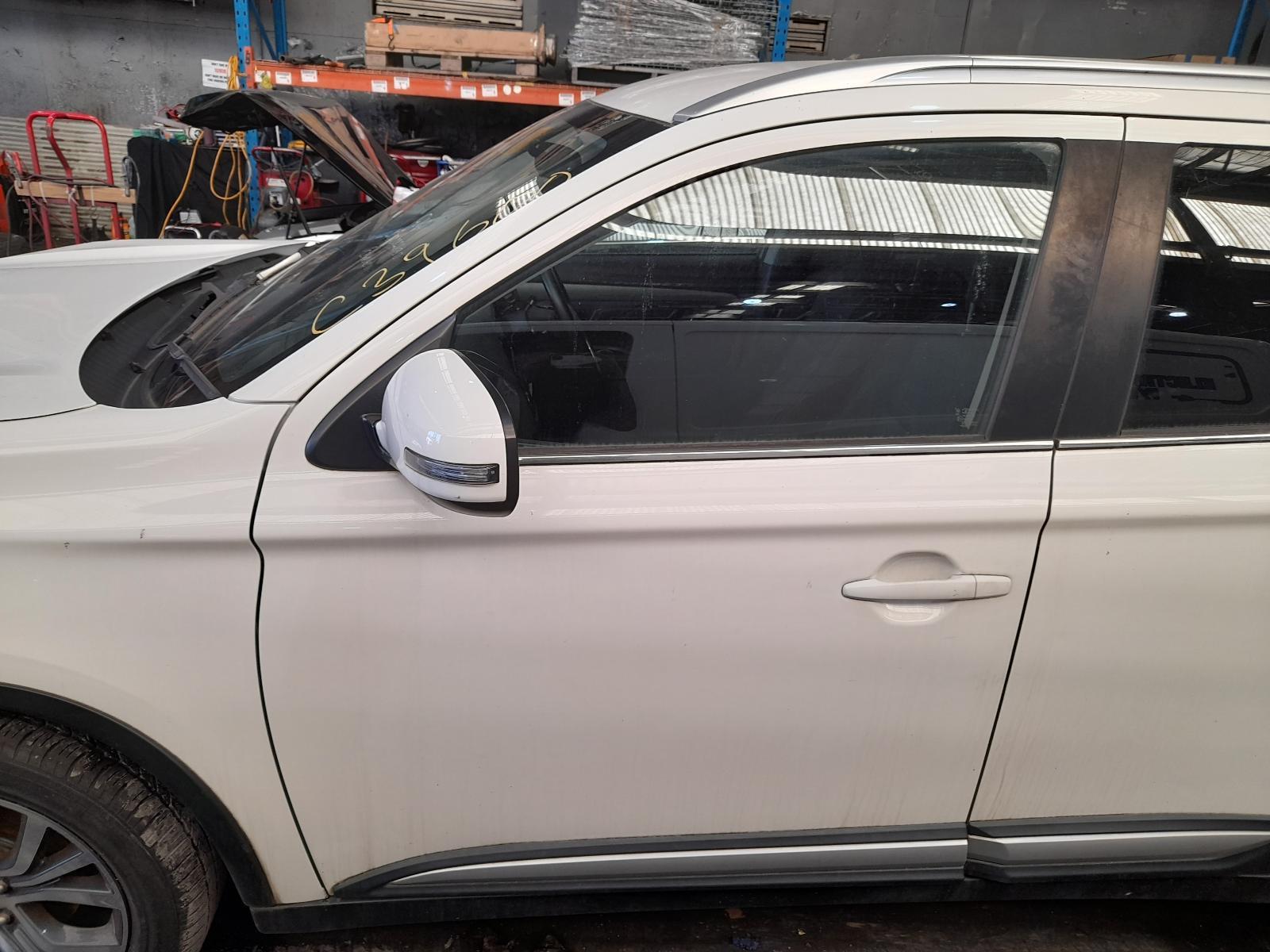 View Auto part Left Front Door Mitsubishi Outlander 2017