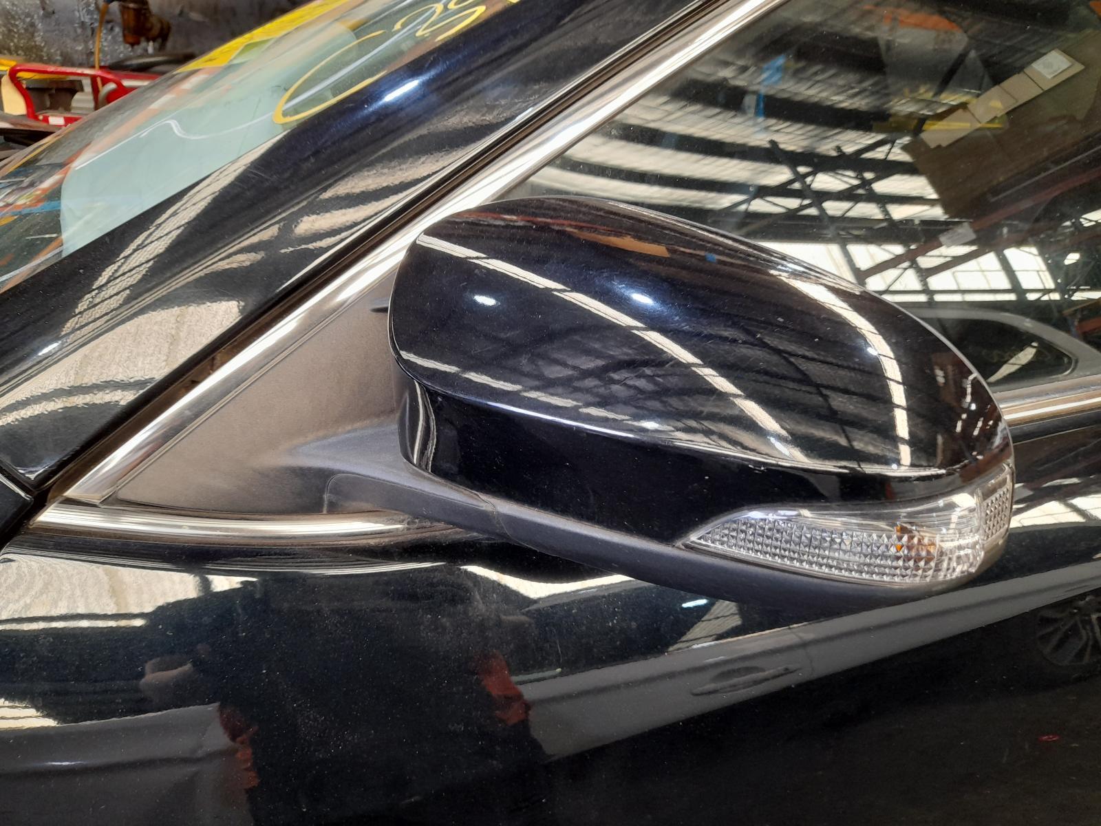 View Auto part Left Door Mirror Toyota Aurion 2016