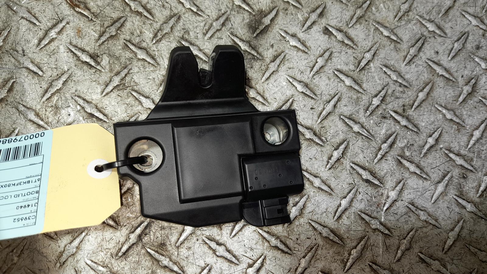 View Auto part Door/Boot/Gate Lock Toyota Aurion 2016