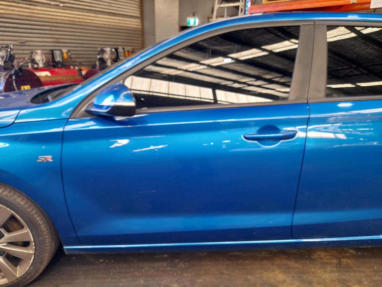 View Auto part Left Front Door Window Hyundai I30 2018