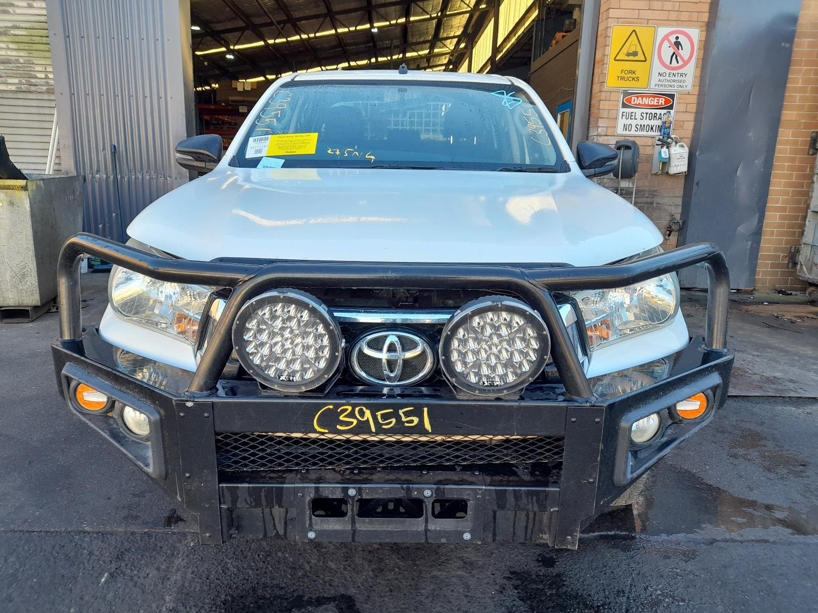 View Auto part Grille Toyota Hilux 2018