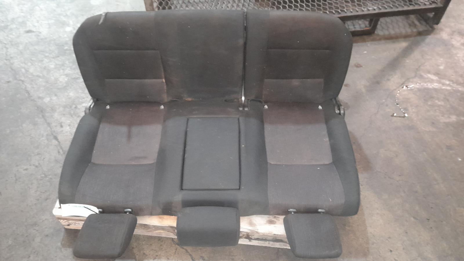 View Auto part 2nd Seat (Rear Seat) Toyota Hilux 2018