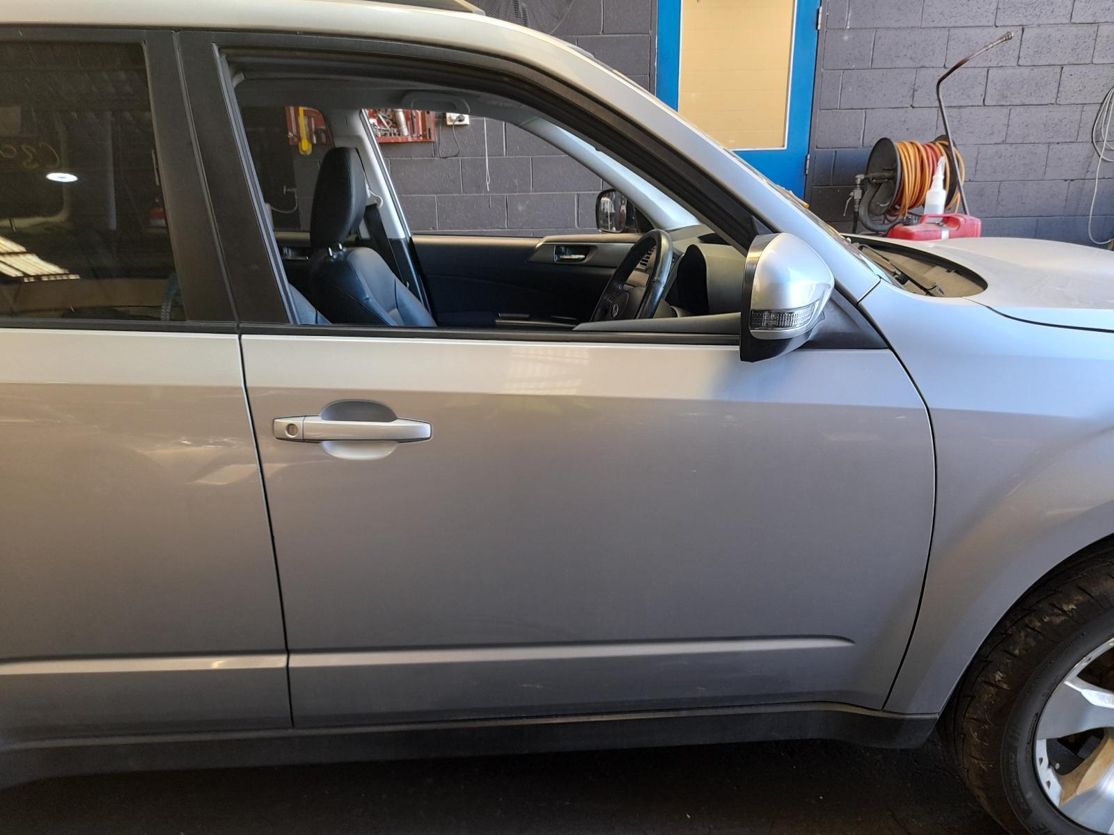 View Auto part Right Front Window Reg/Motor Subaru Forester 2012