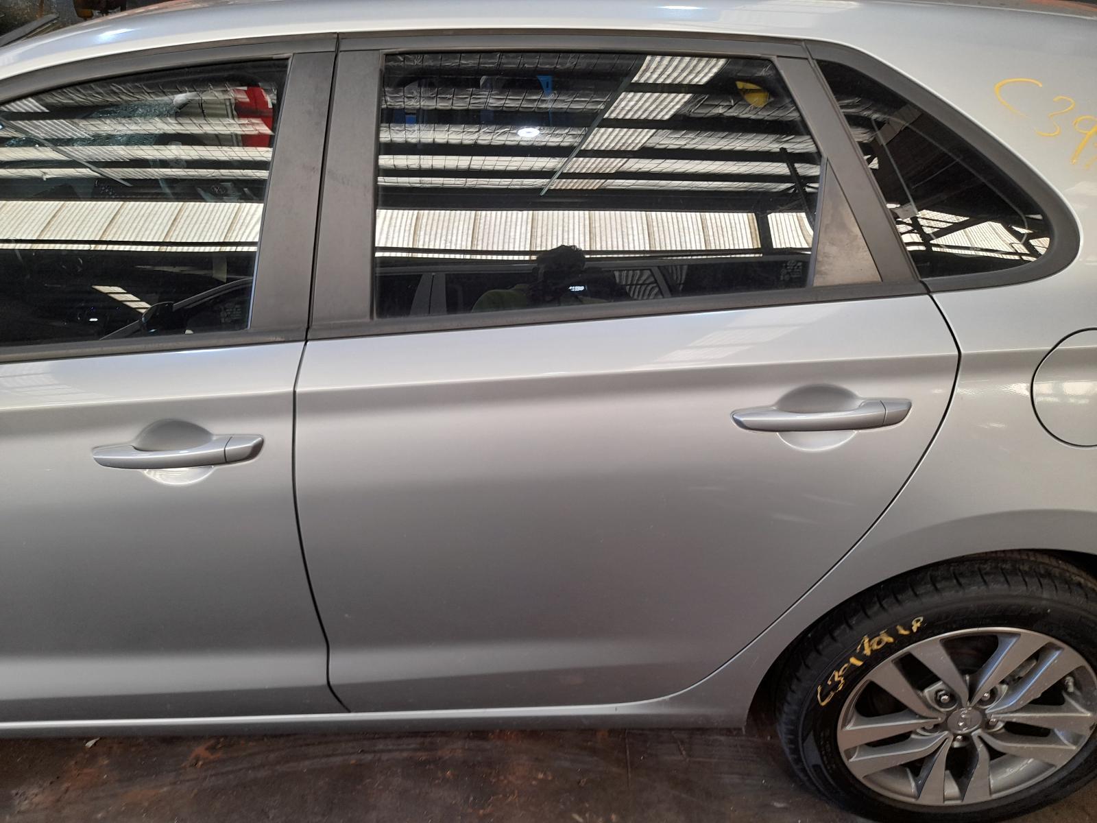 View Auto part Left Rear Side Glass Hyundai I30 2019