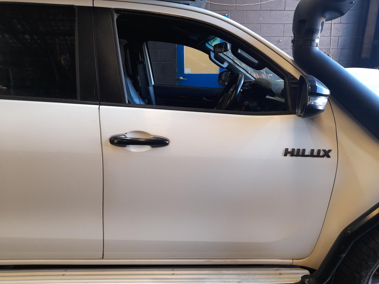 View Auto part Right Front Window Reg/Motor Toyota Hilux 2018