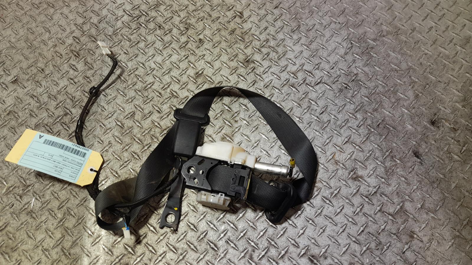 View Auto part Seatbelt/Stalk Toyota Hilux 2018