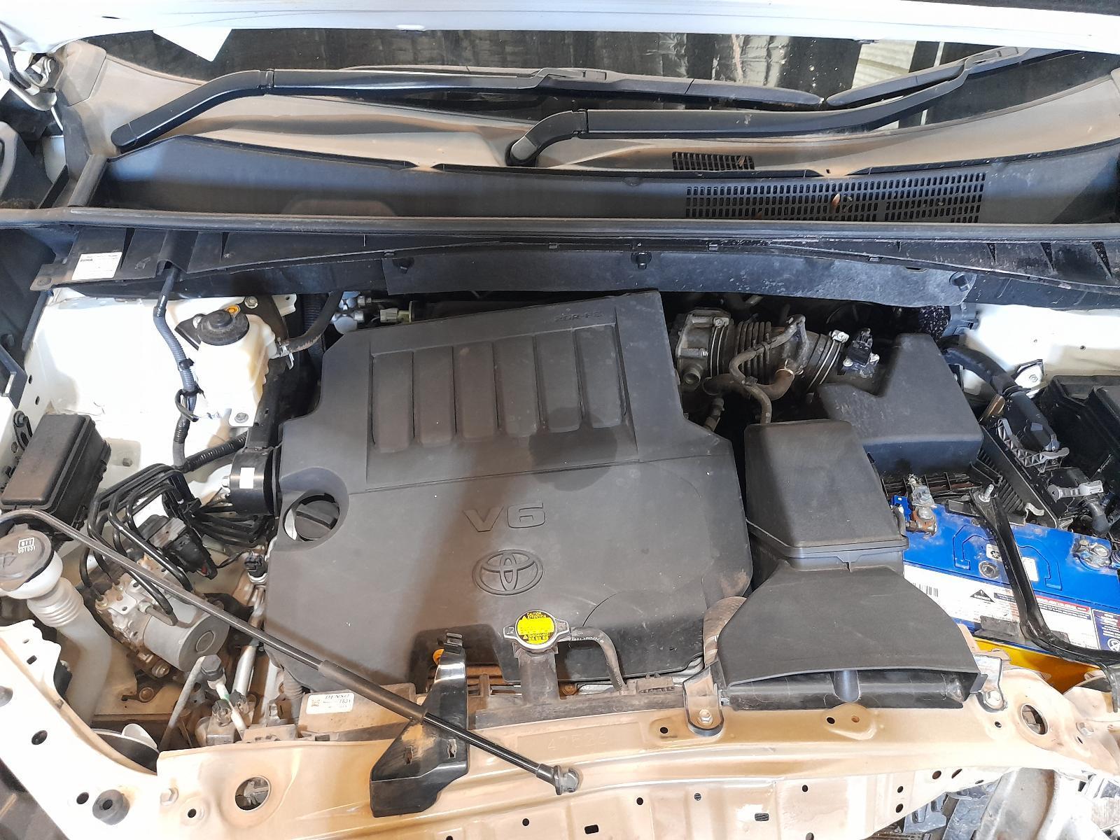 View Auto part Engine Toyota Kluger 2014