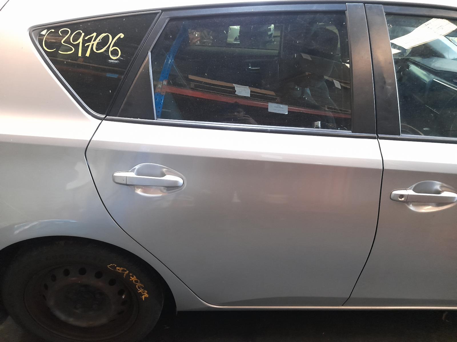 View Auto part Right Rear Door Sliding Toyota Corolla 2017