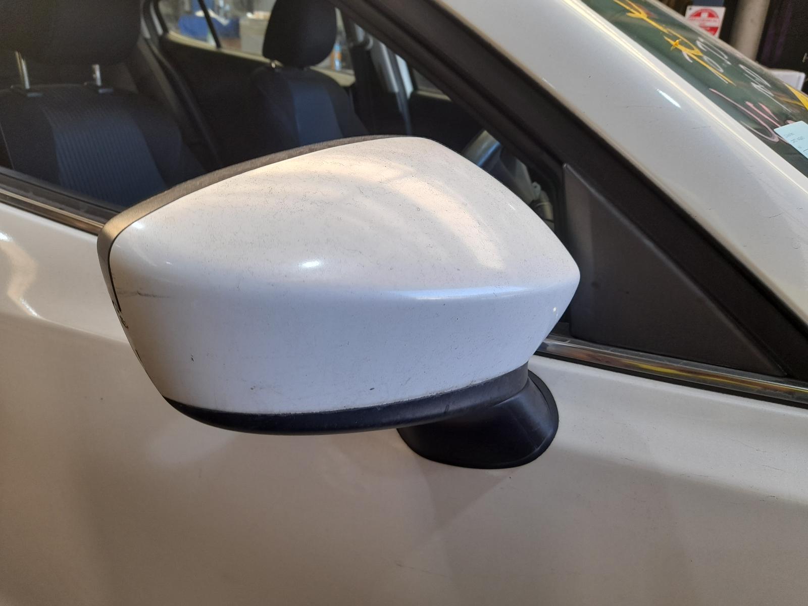View Auto part Right Door Mirror Mazda 3 2015