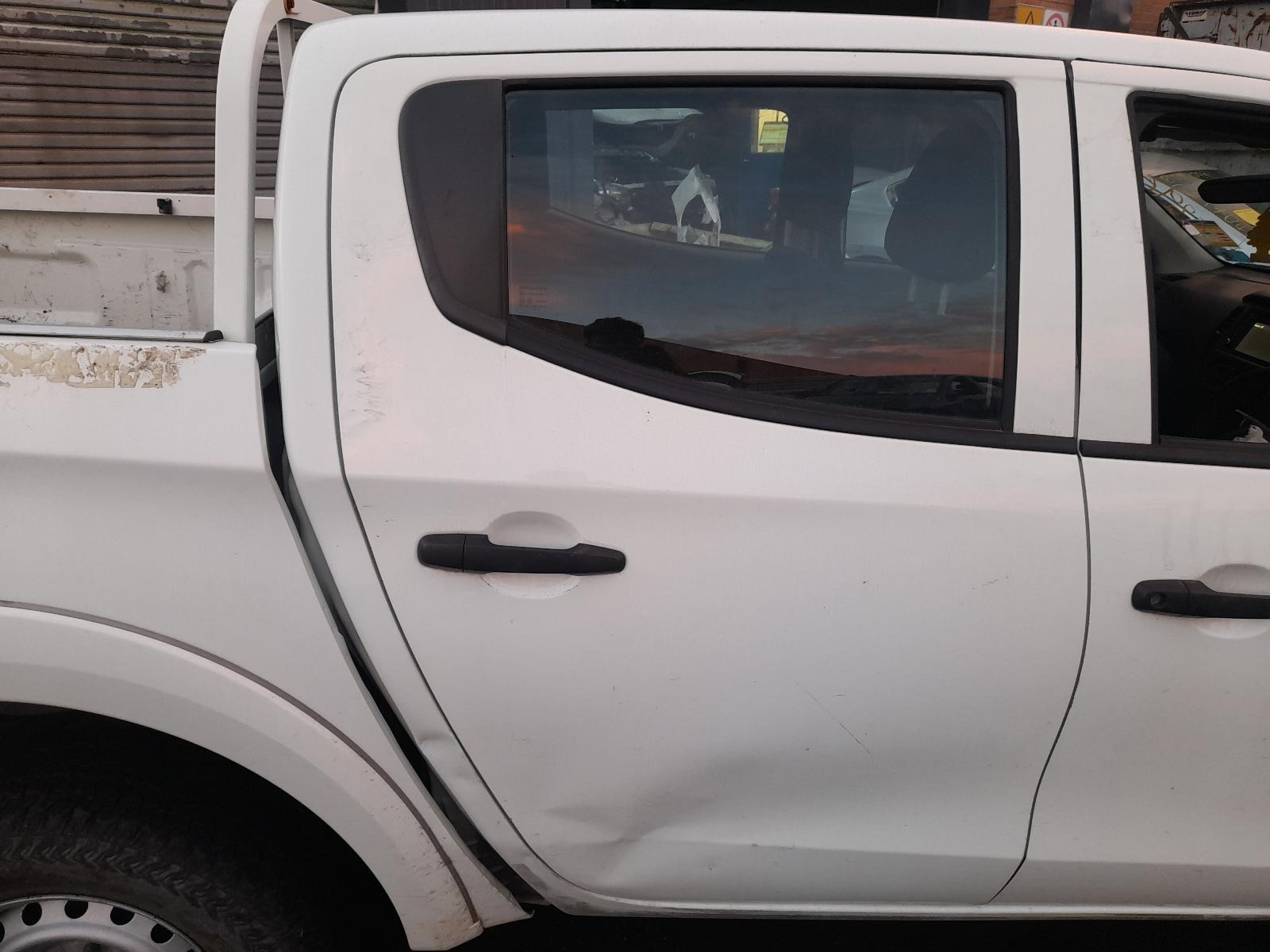 View Auto part Right Rear Door Window Mitsubishi Triton 2017