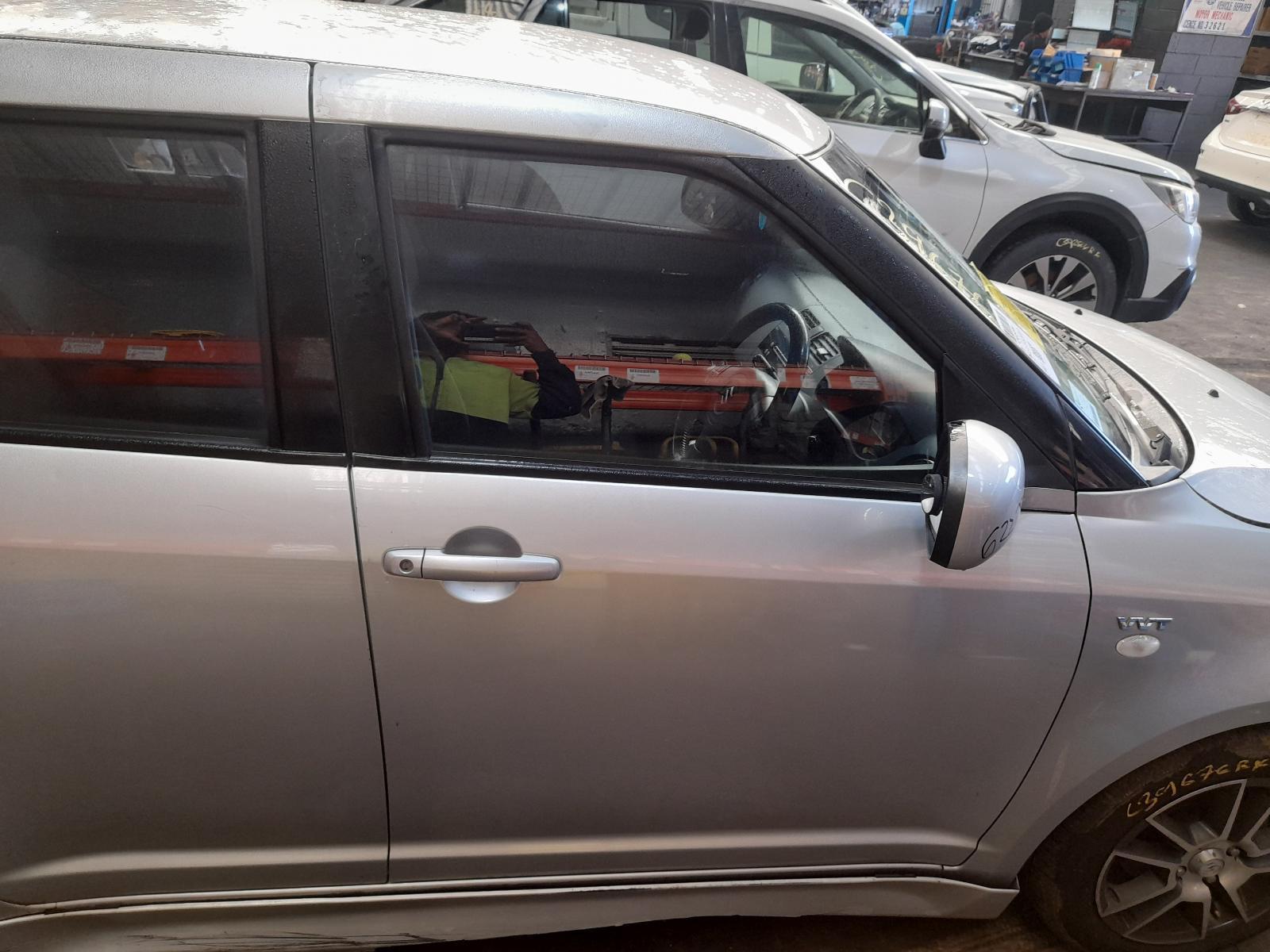 View Auto part Right Front Window Reg/Motor Suzuki Swift 2010