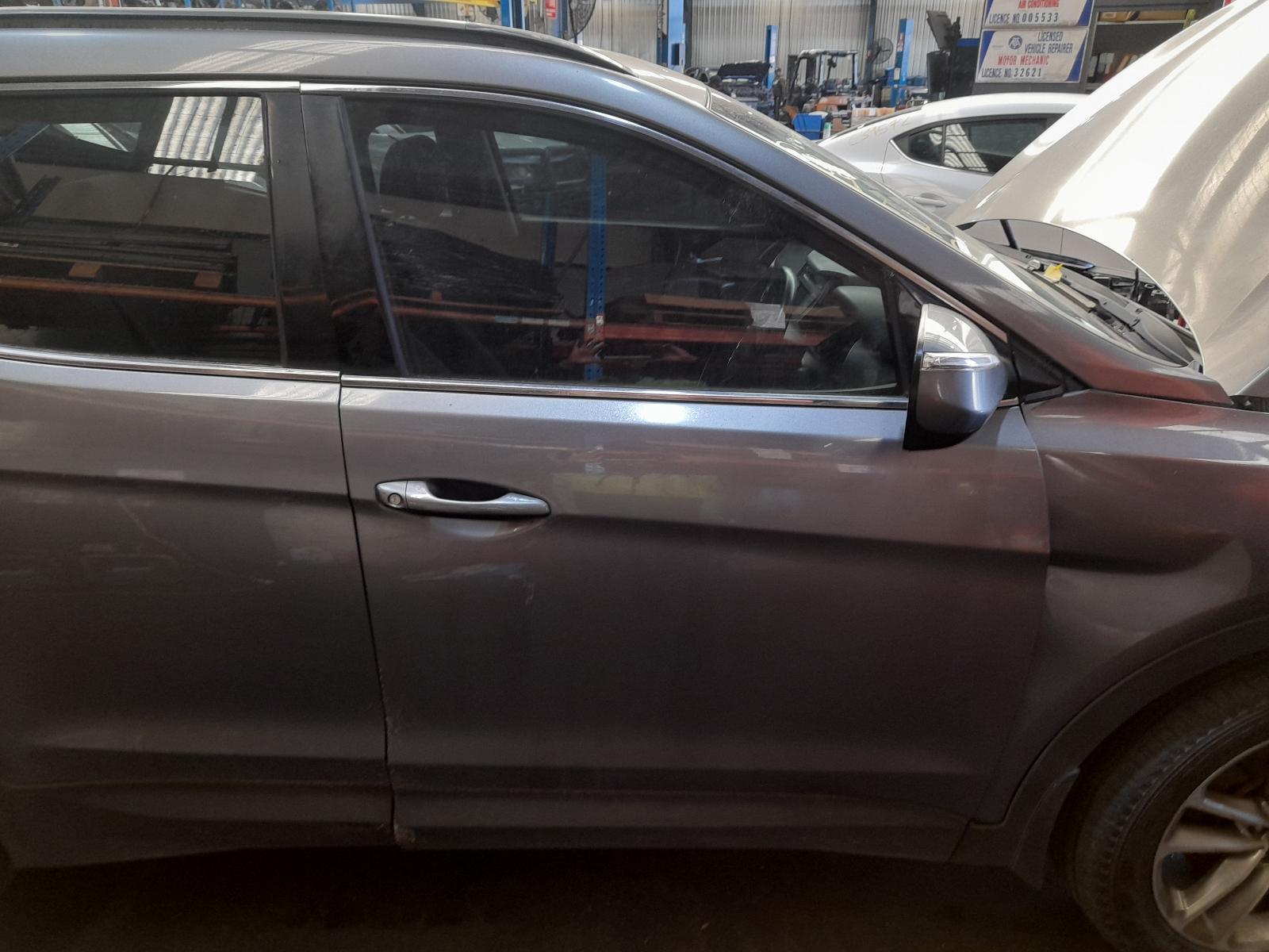 View Auto part Right Front Door Window Hyundai Santa Fe 2012