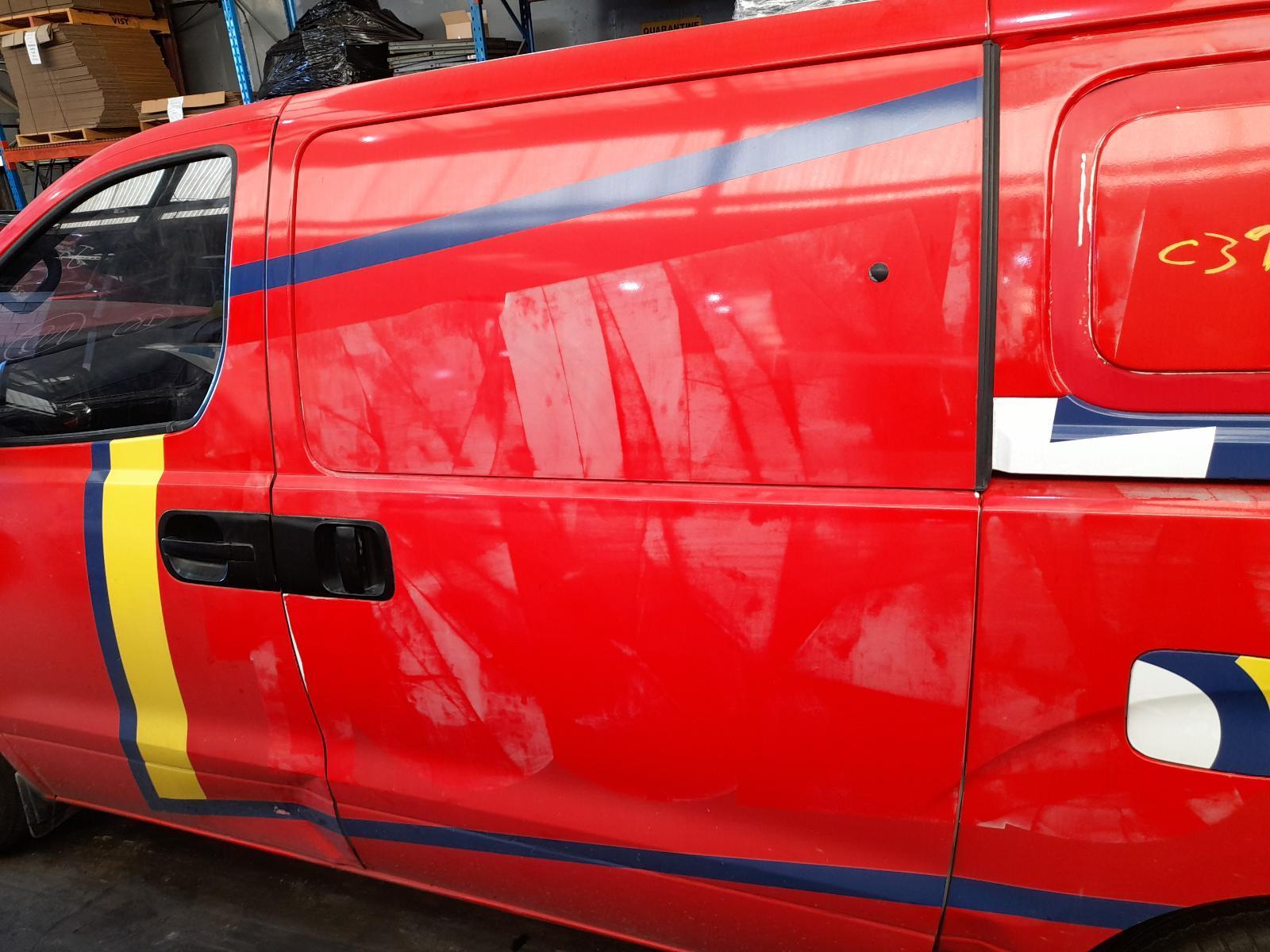 View Auto part Left Rear Door Window Hyundai Iload/imax 2014