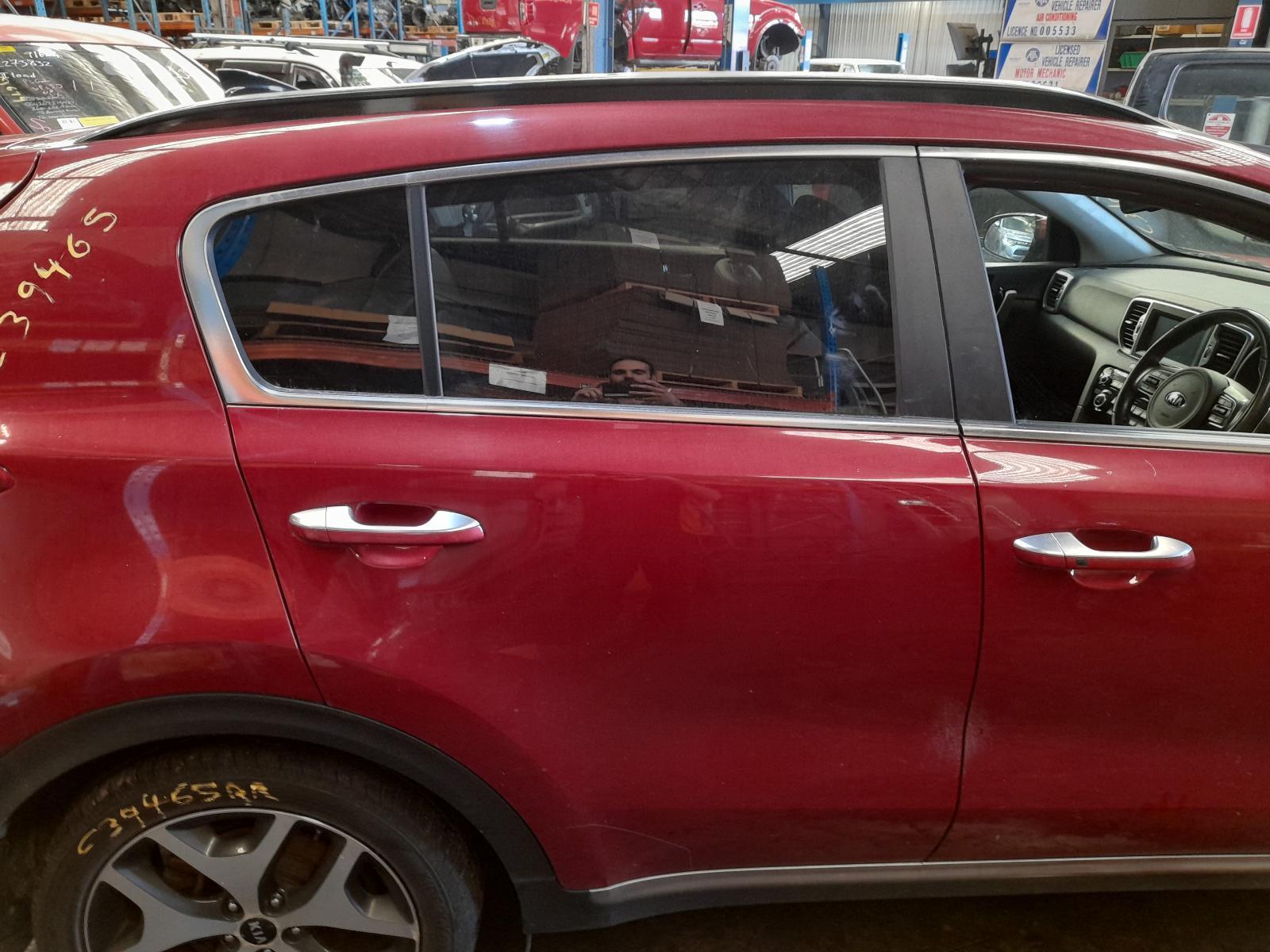 View Auto part Right Rear Door Sliding Kia Sportage 2017