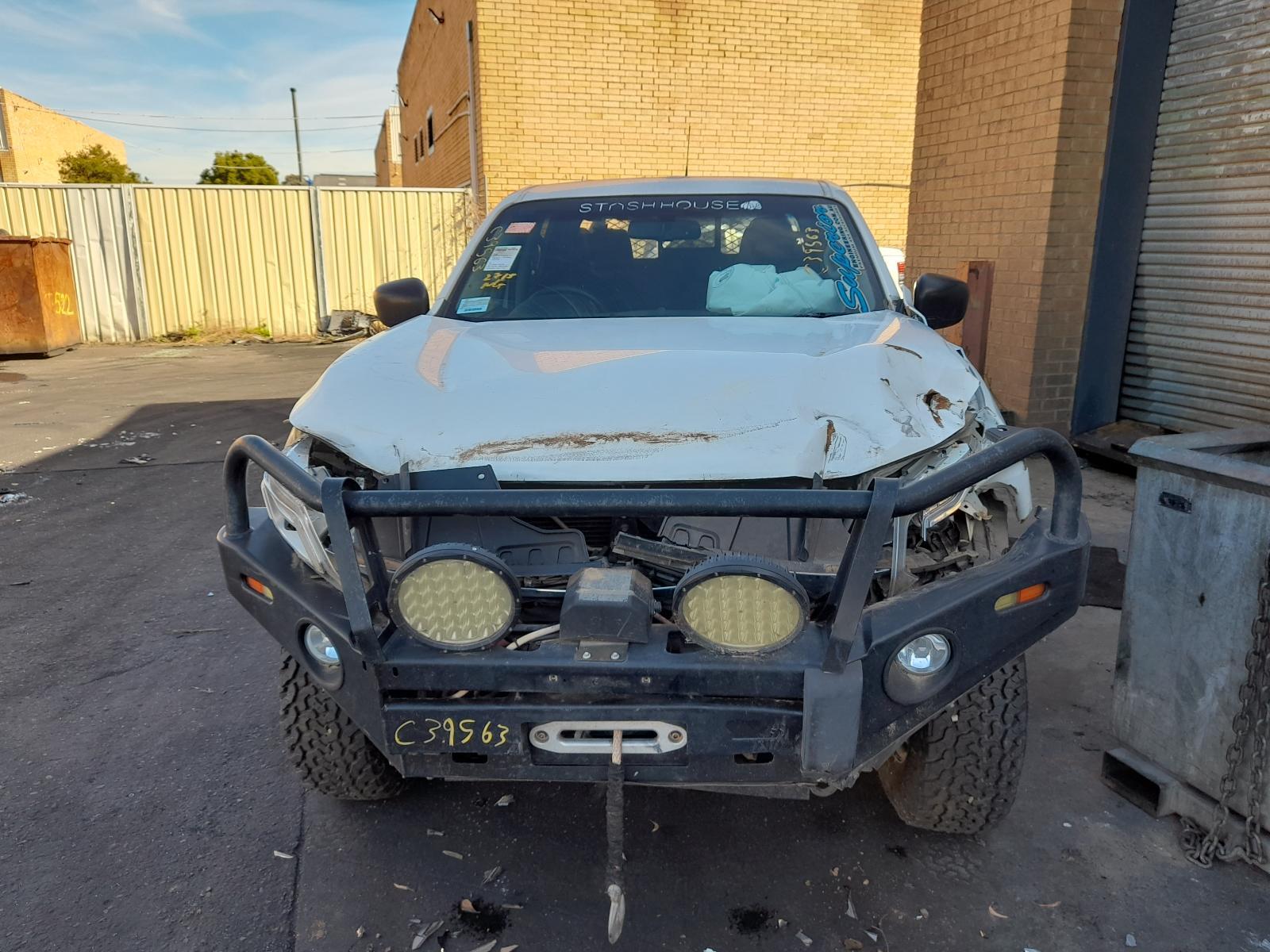 View Auto part Trans/Gearbox Nissan Navara 2017