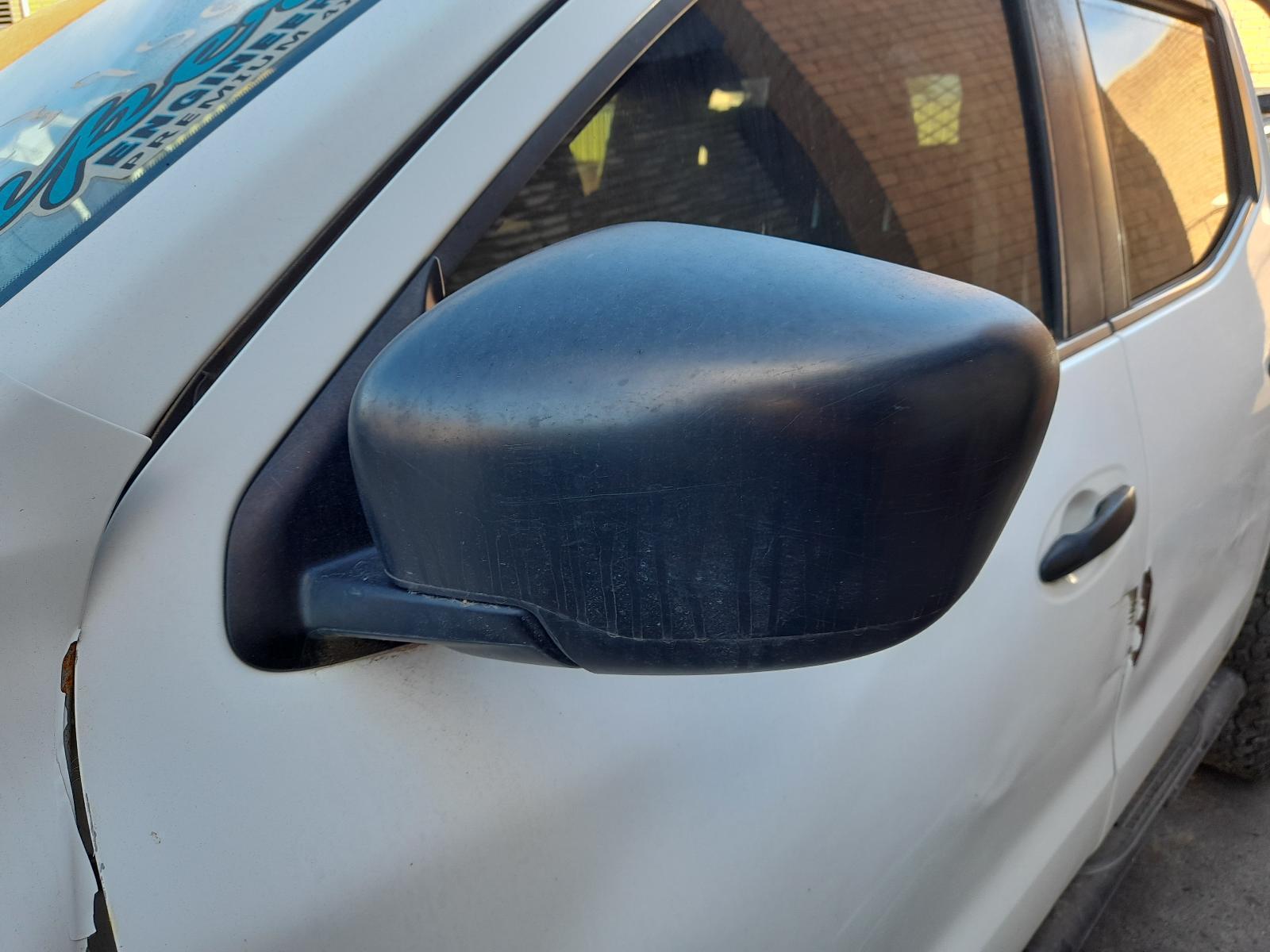 View Auto part Left Door Mirror Nissan Navara 2017