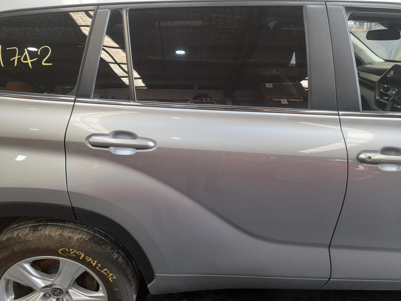 View Auto part Right Rear Side Glass Toyota Kluger 2023