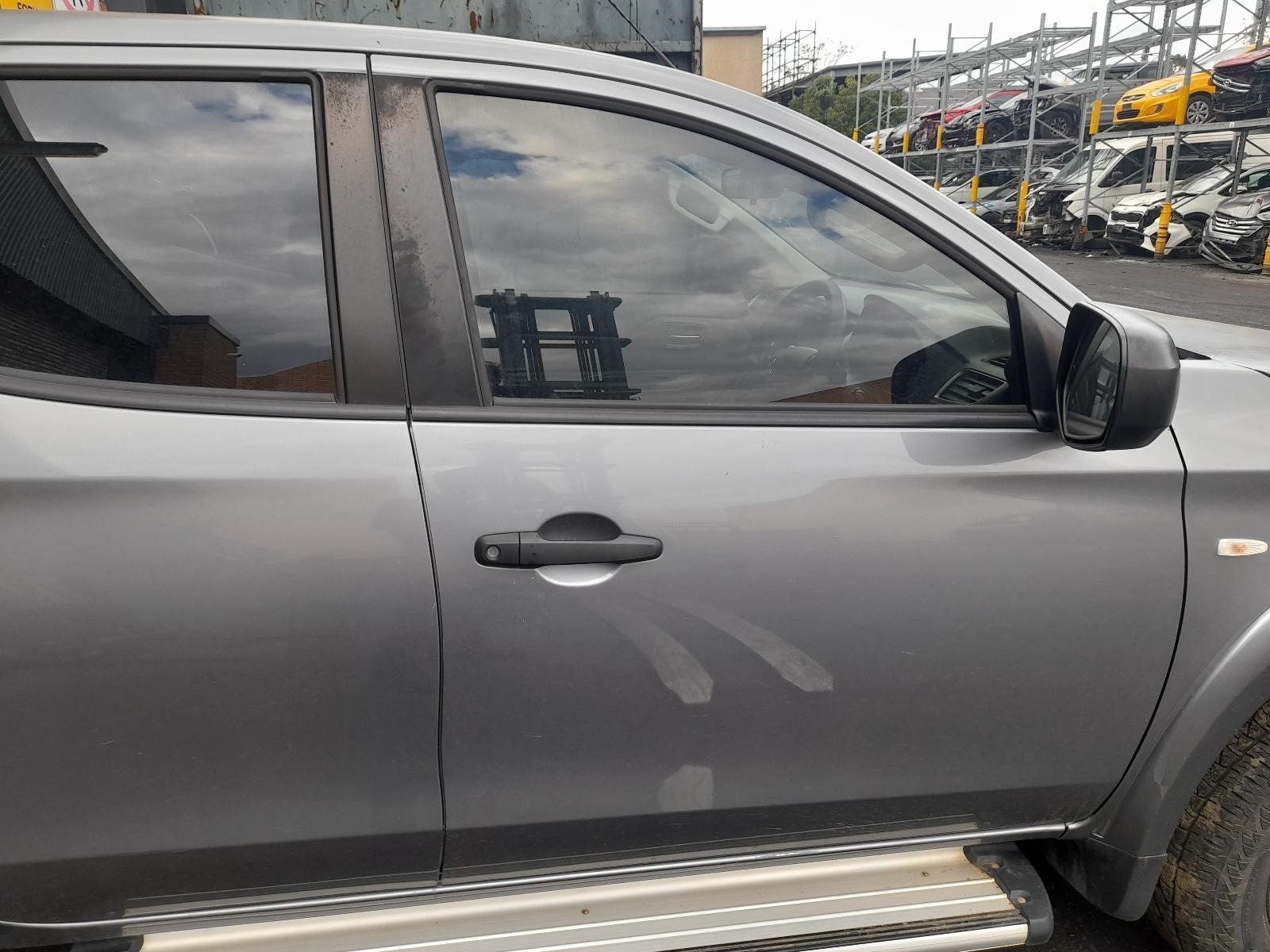 View Auto part Right Front Door Mitsubishi Triton 2017