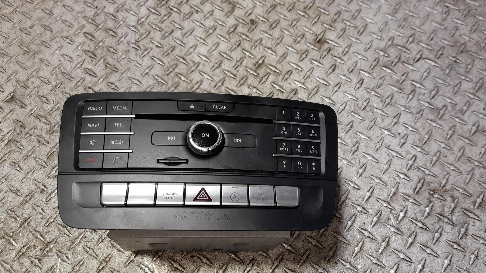 View Auto part Radio/Cd/Dvd/Sat/Tv Mercedes A Class 2017