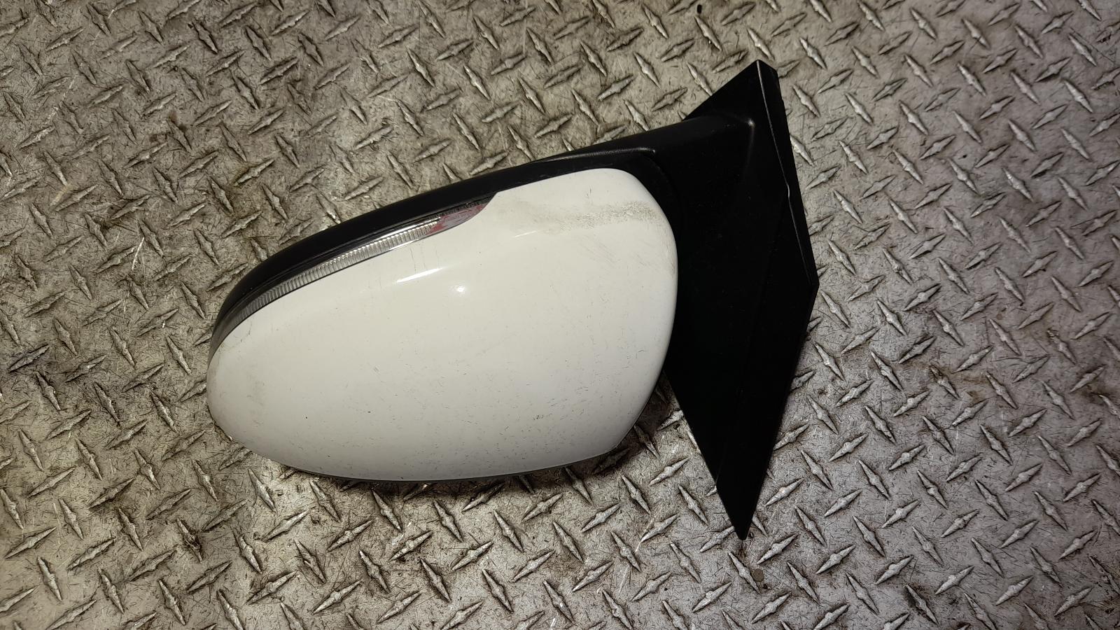 View Auto part Left Door Mirror Hyundai Tucson 2016