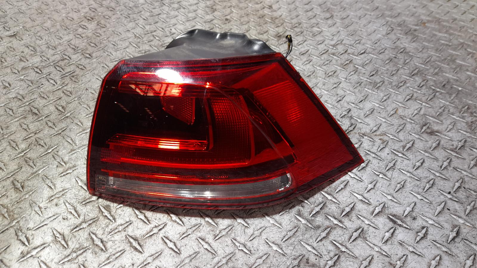 View Auto part Right Taillight Volkswagen Golf 2014