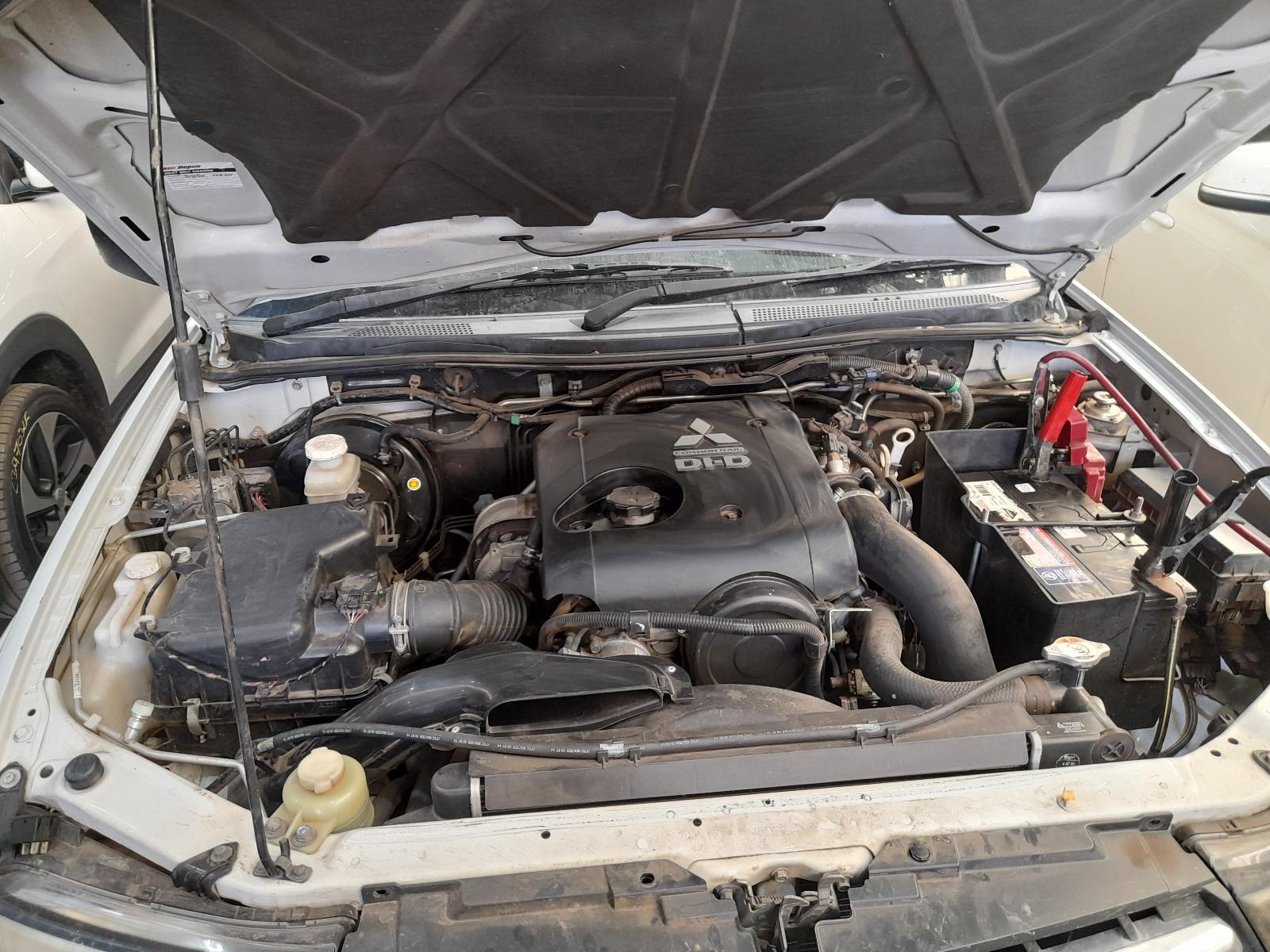 View Auto part Engine Mitsubishi Triton 2014