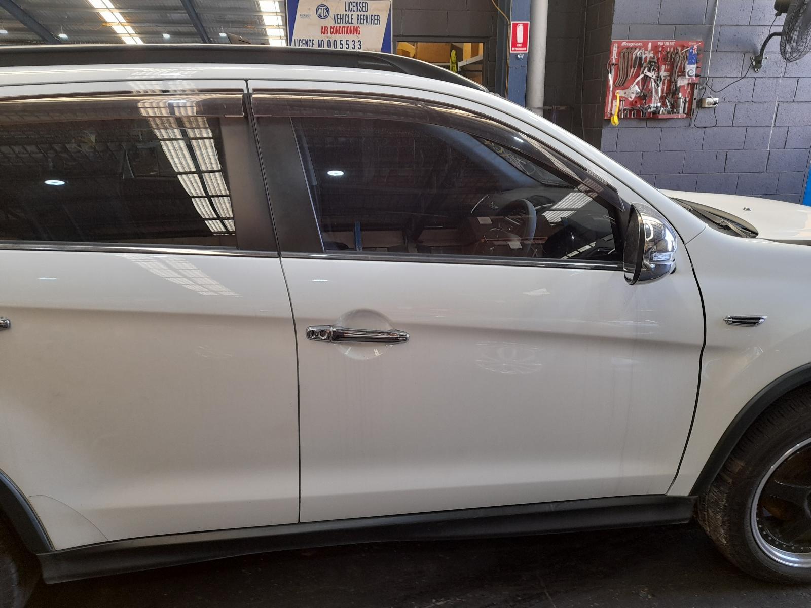 View Auto part Right Front Door Window Mitsubishi Asx 2016