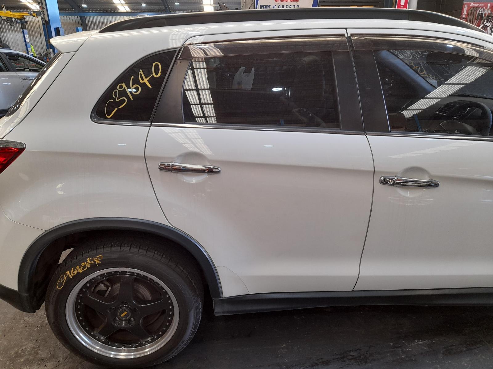 View Auto part Right Rear Door Sliding Mitsubishi Asx 2016