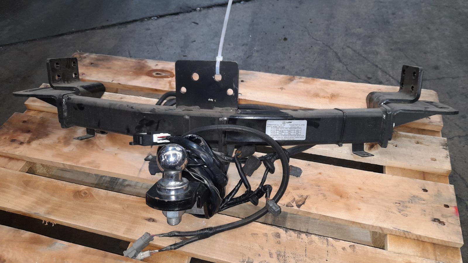 View Auto part Towbar Ldv D90 2022