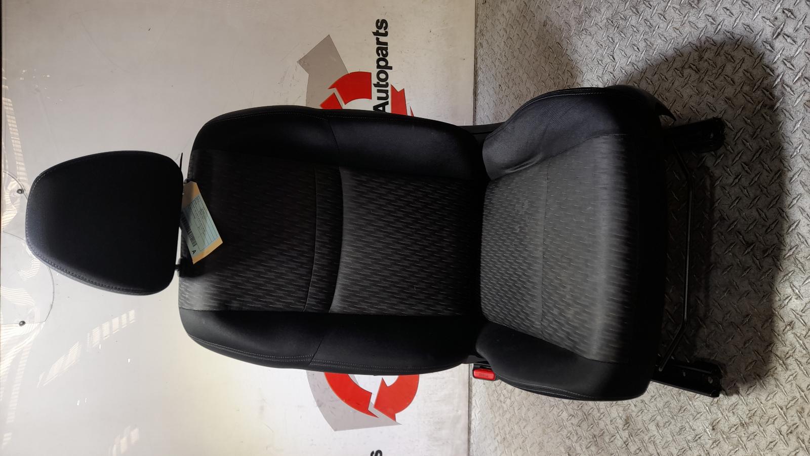 View Auto part Front Seat Nissan Xtrail 2017
