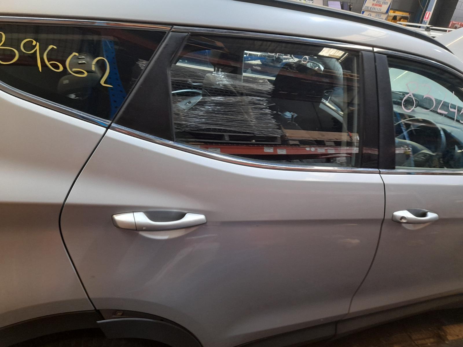 View Auto part Right Rear Door Window Hyundai Santa Fe 2012