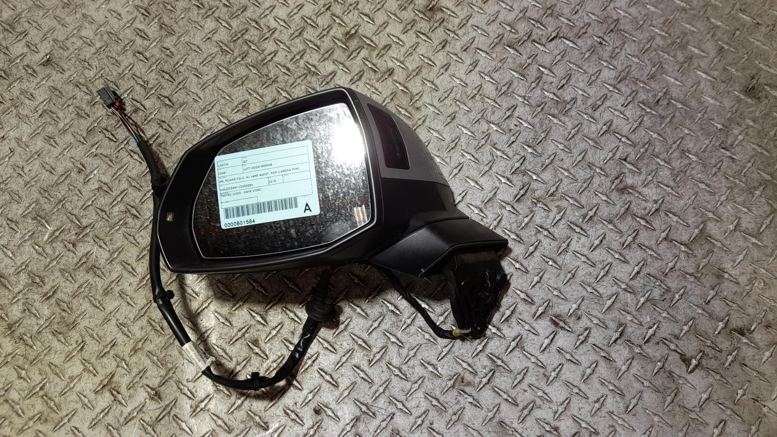 View Auto part Left Door Mirror Audi Q7 2018