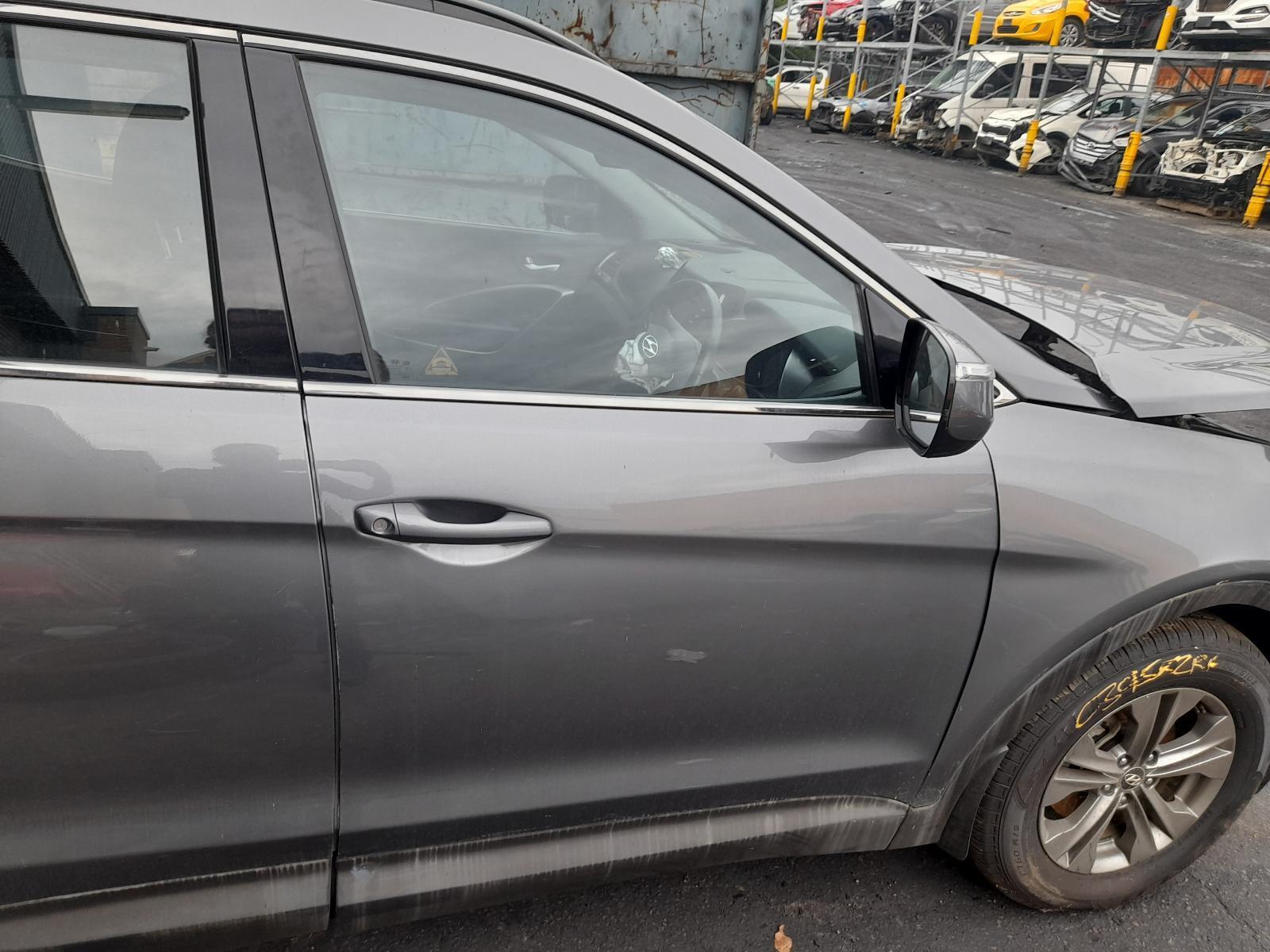 View Auto part Right Front Window Reg/Motor Hyundai Santa Fe 2014