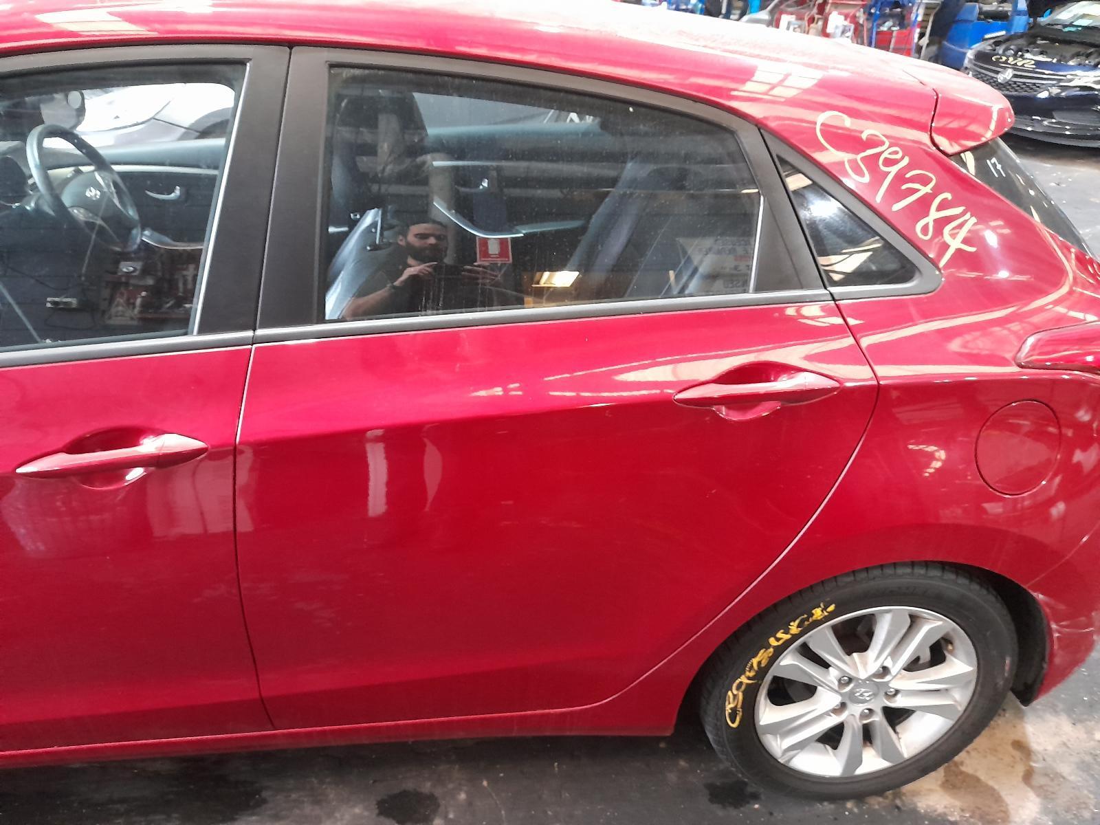 View Auto part Left Rear Side Glass Hyundai I30 2014
