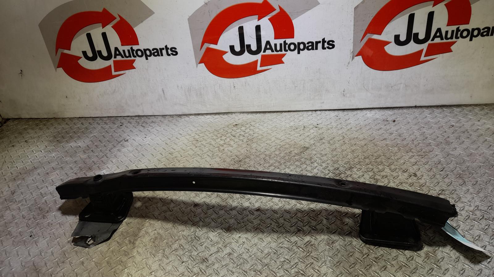View Auto part R/Bar Bracket/Reinfo Bmw 1 Series 2013