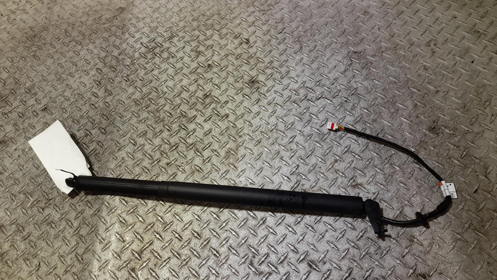 View Auto part Hatch Strut Hyundai Tucson 2016