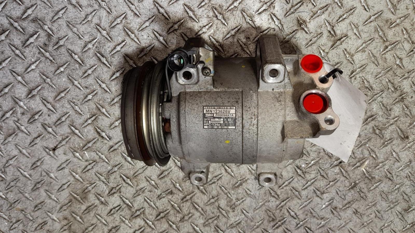 View Auto part A/C Compressor Mitsubishi Challenger 2015