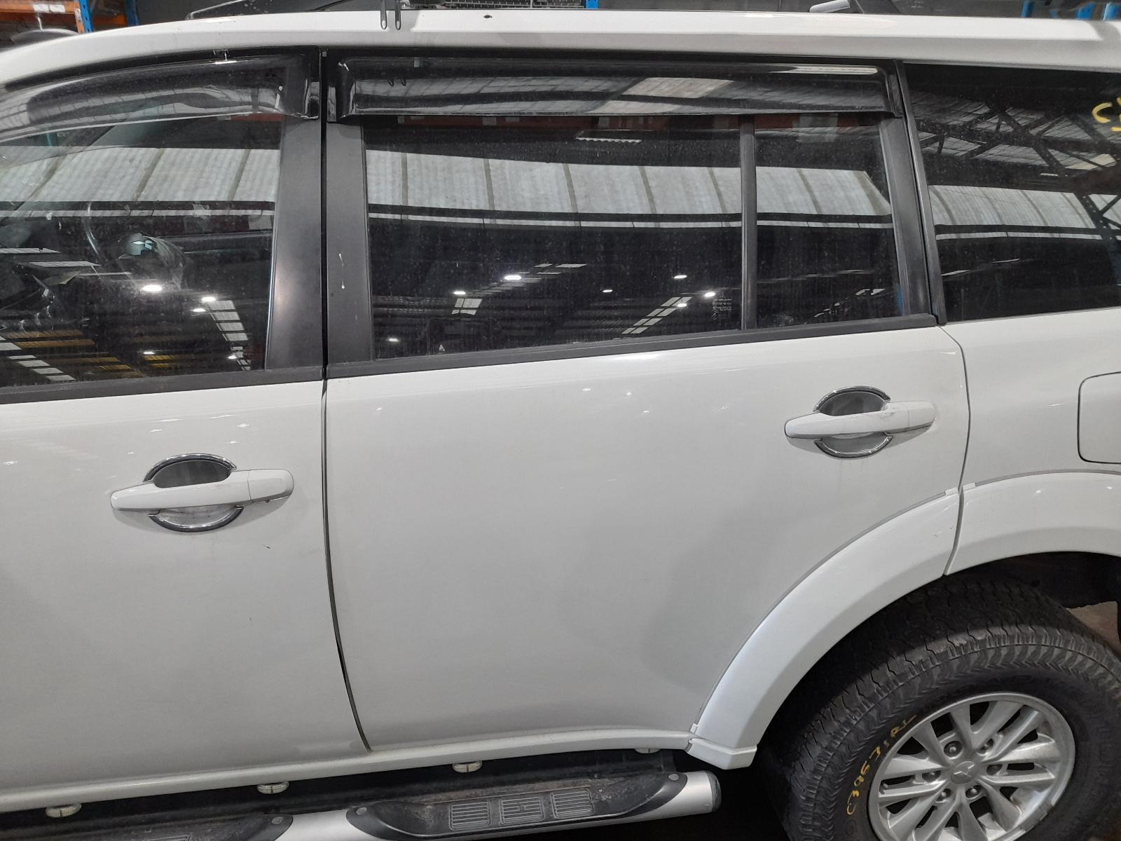View Auto part Left Rear Door/Sliding Mitsubishi Challenger 2015