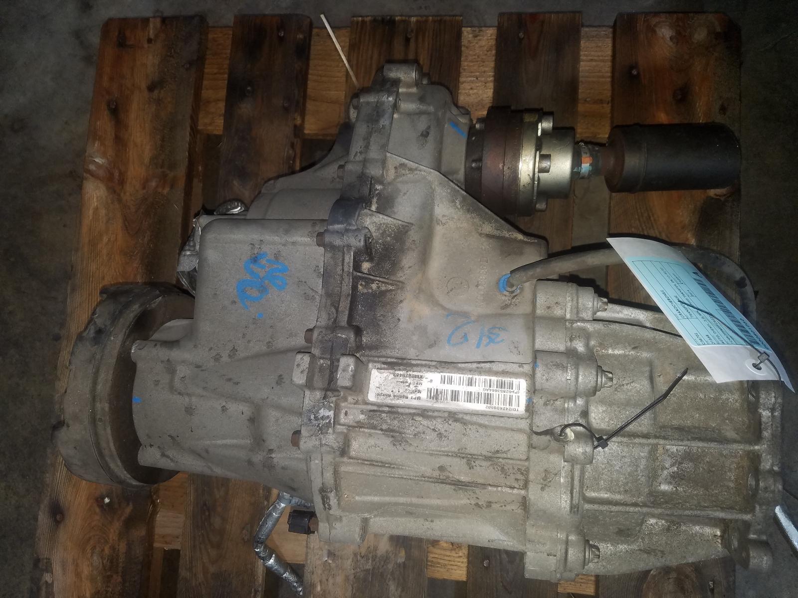 View Auto part Transfer Case Jeep Grandcherokee 2014