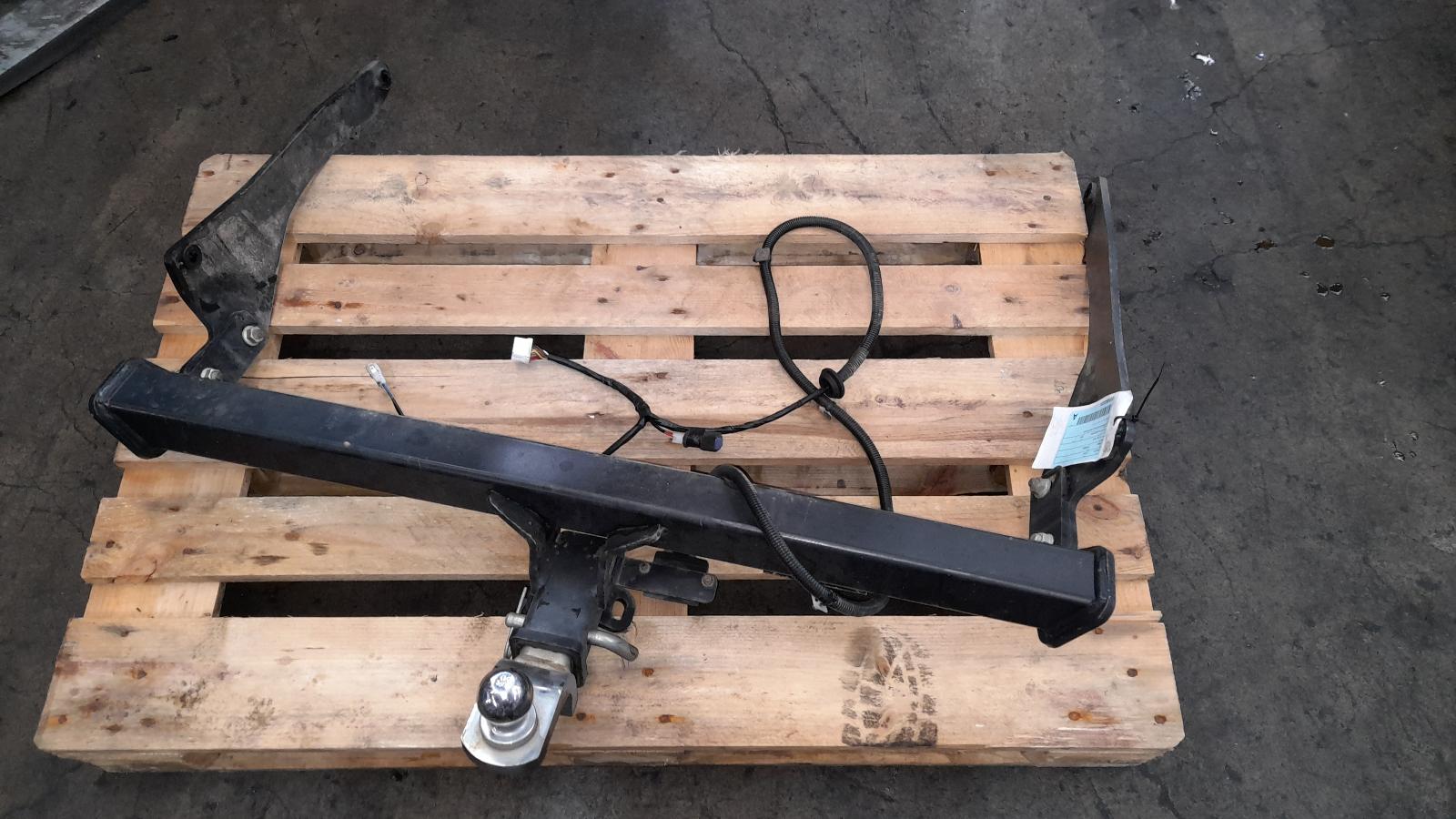 View Auto part Towbar Mazda Cx9 2017
