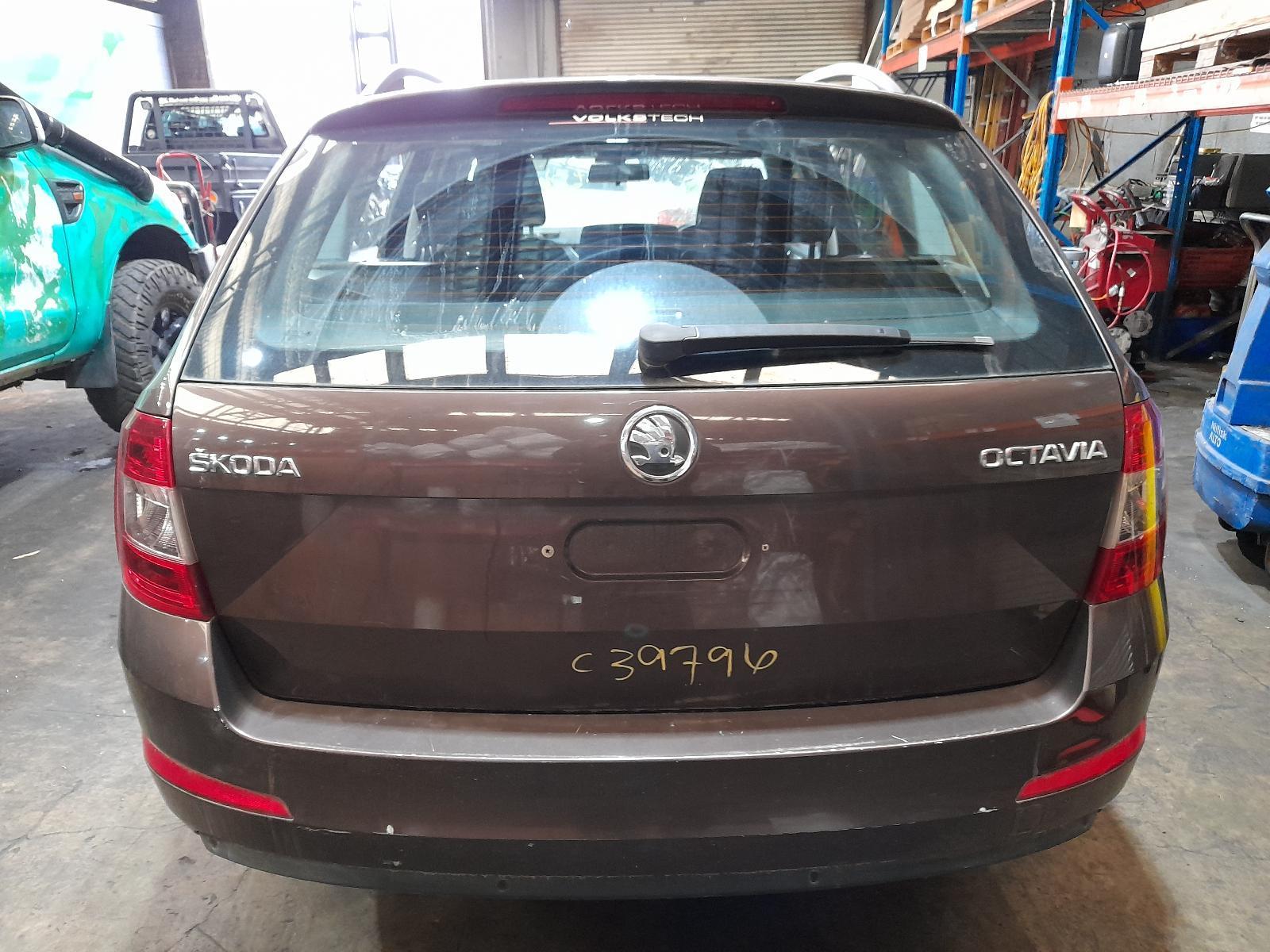 View Auto part Rear/Tailgate Glass Skoda Octavia 2014