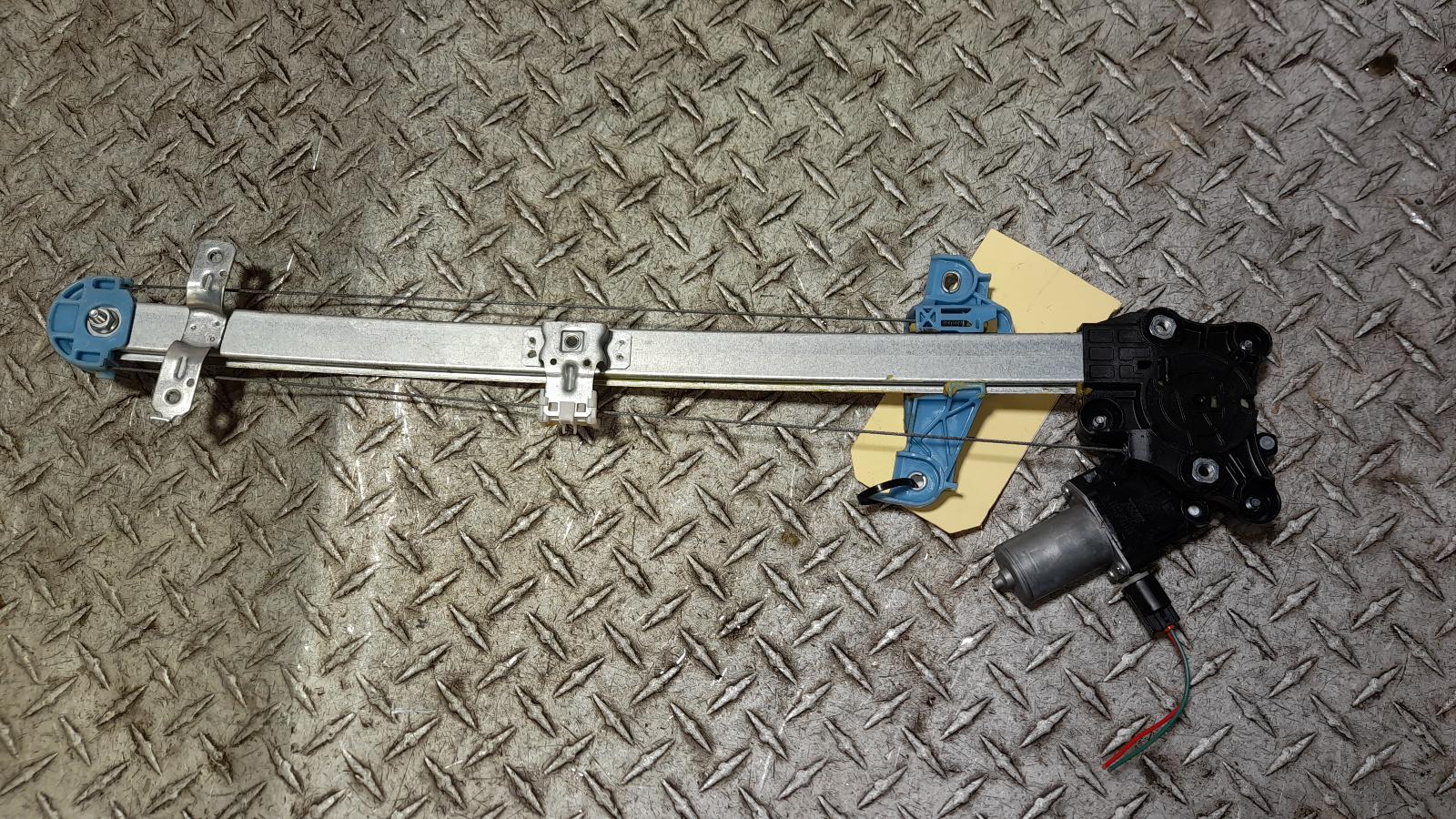 View Auto part Left Front Window Reg/Motor Suzuki Swift 2018