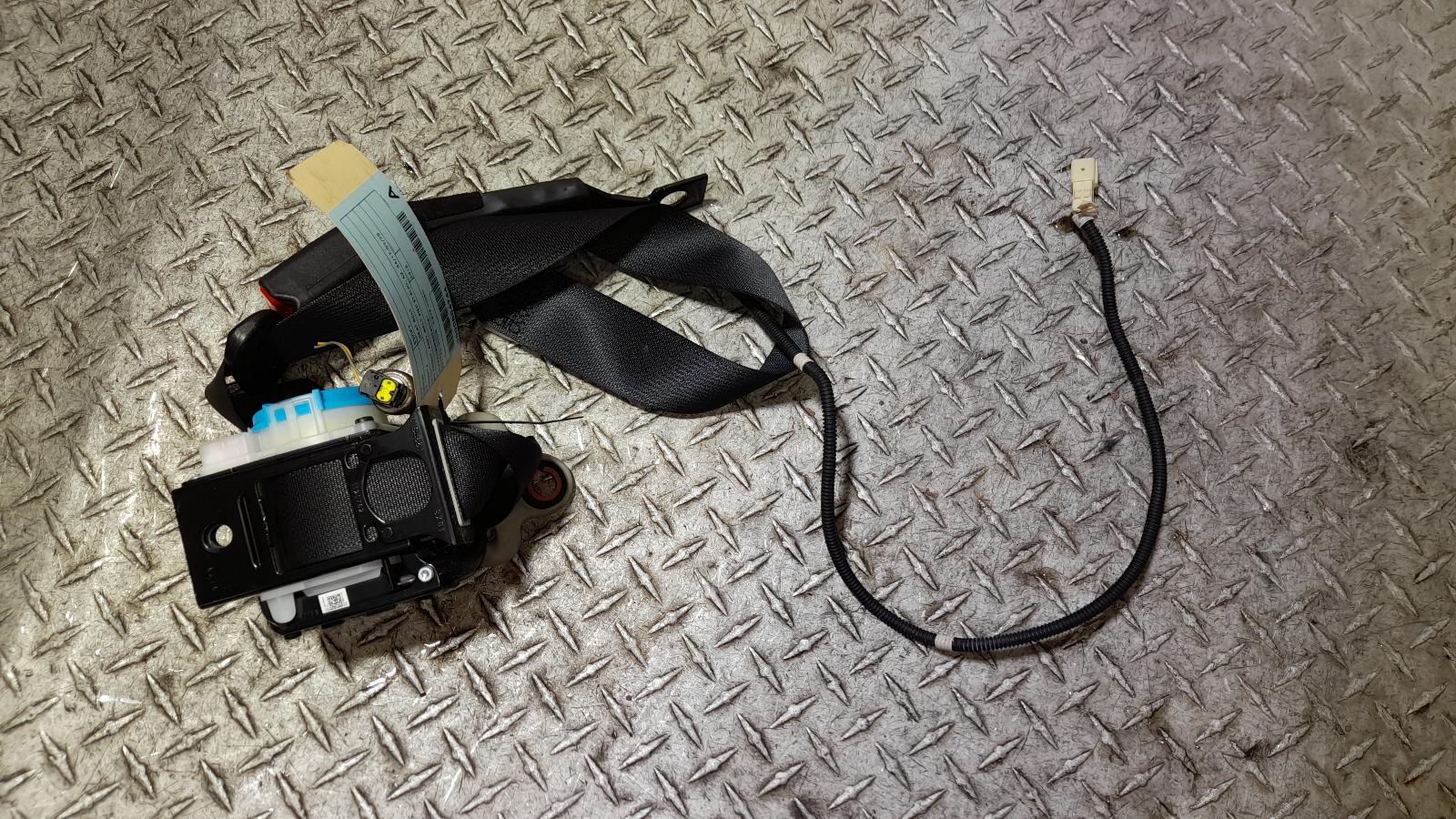View Auto part Seatbelt/Stalk Suzuki Swift 2018