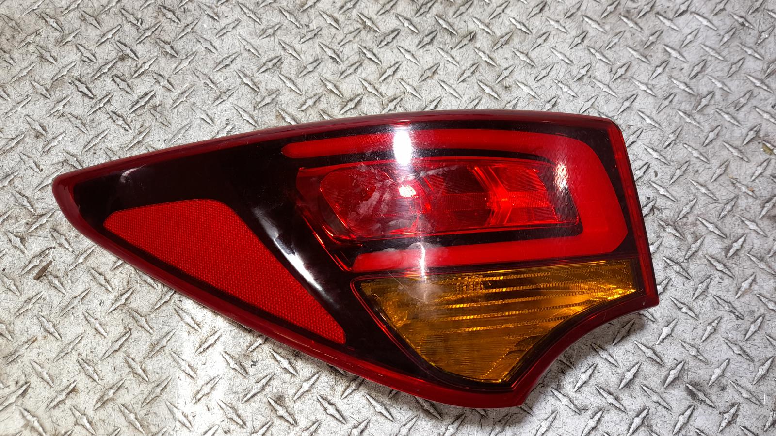 View Auto part Left Taillight Hyundai Santa Fe 2017