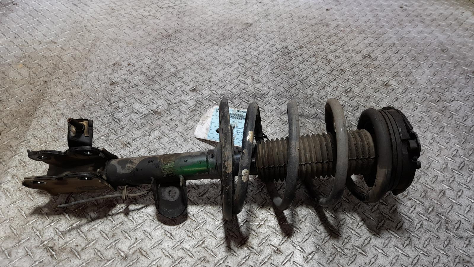 View Auto part Left Front Strut Nissan Pathfinder 2015