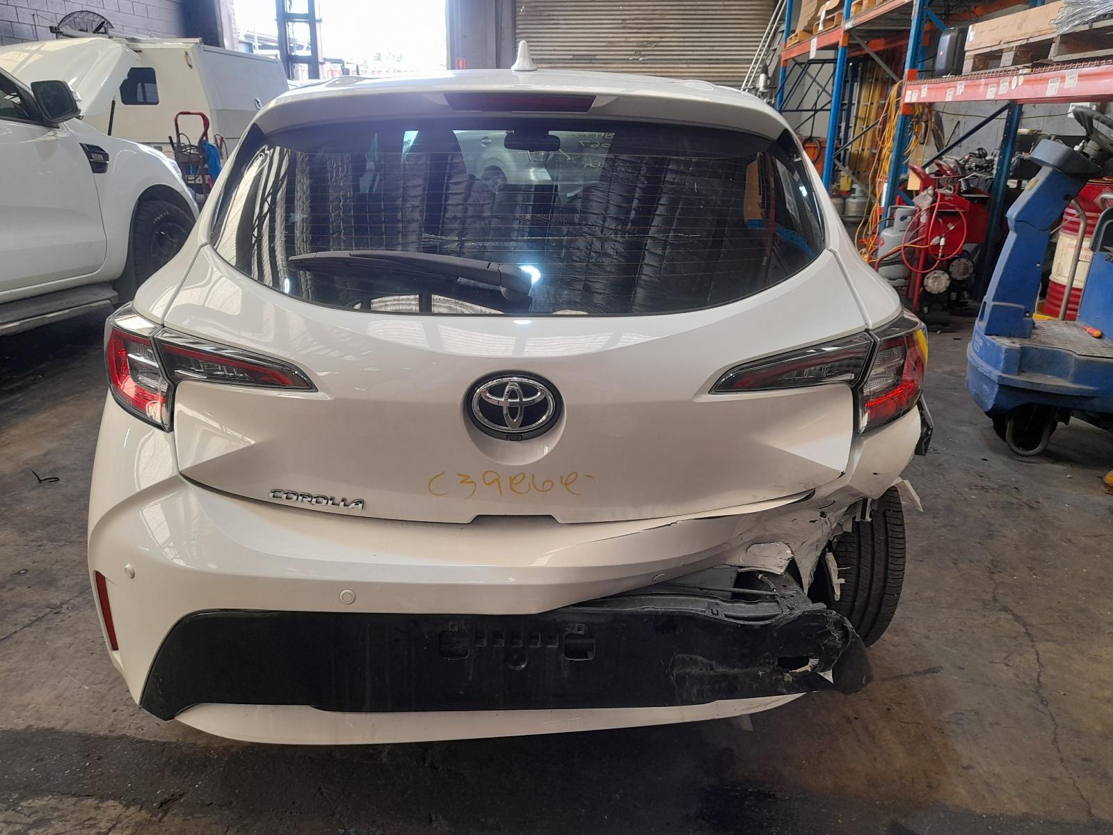 View Auto part Rear/Tailgate Glass Toyota Corolla 2018