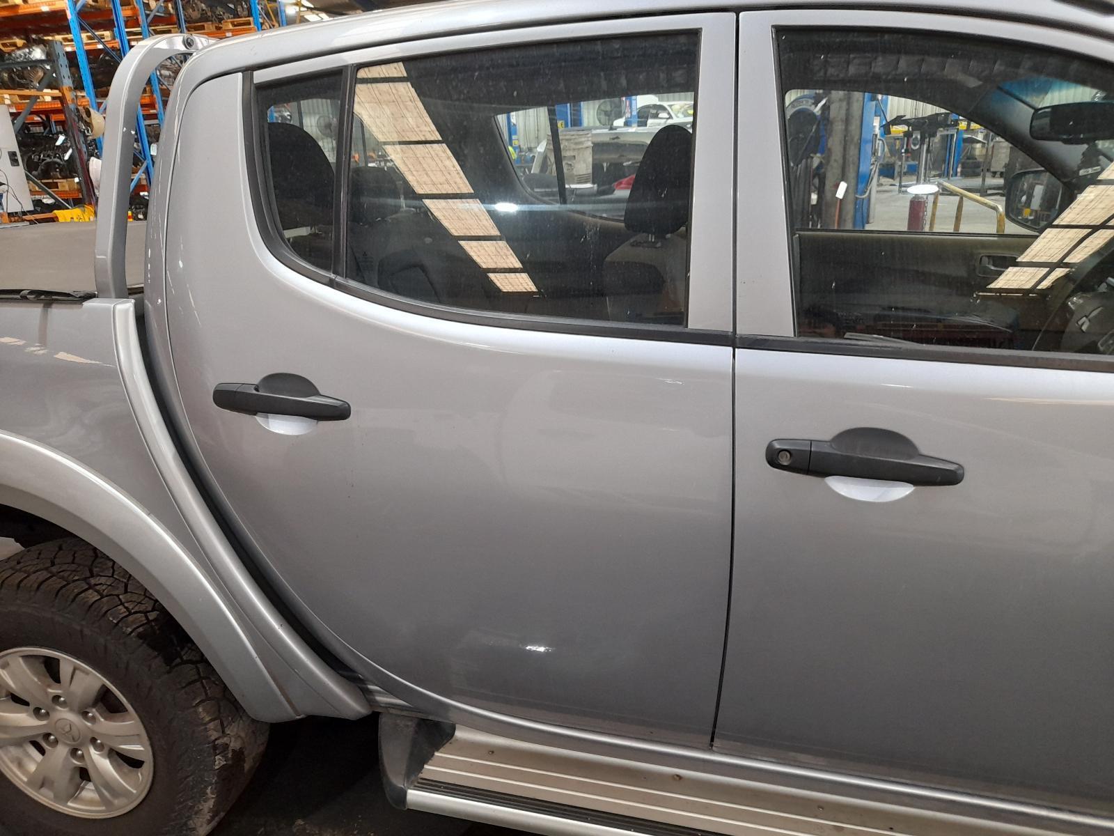 View Auto part Right Rear Door Window Mitsubishi Triton 2015