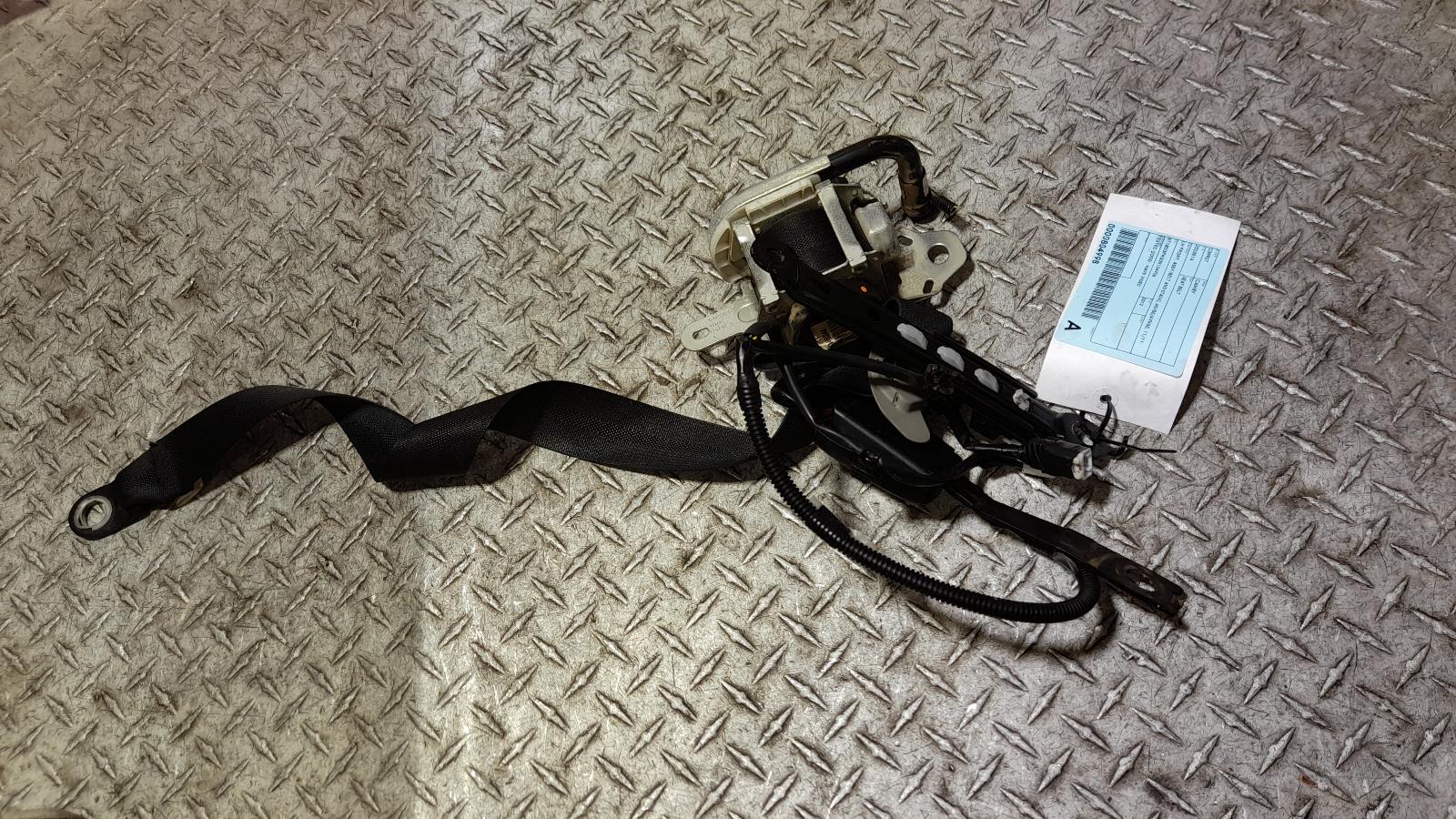 View Auto part Seatbelt/Stalk Toyota Camry 2012